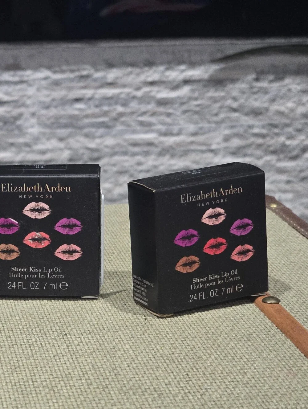 ELIZABETH ARDEN LIP OIL